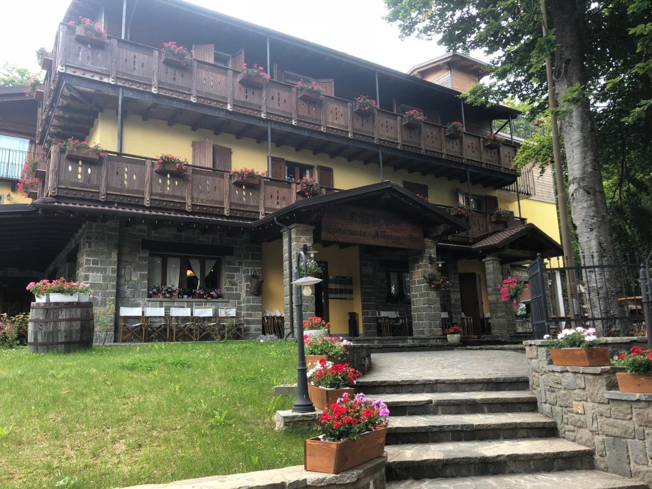 Albergo Bertocchi Collagna Exterior foto